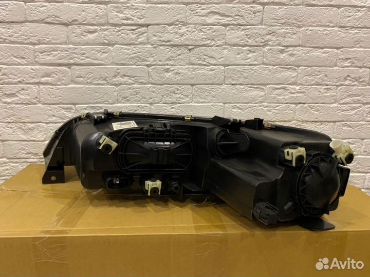 Фара галогеновая передняя правая Mazda Mazda 6