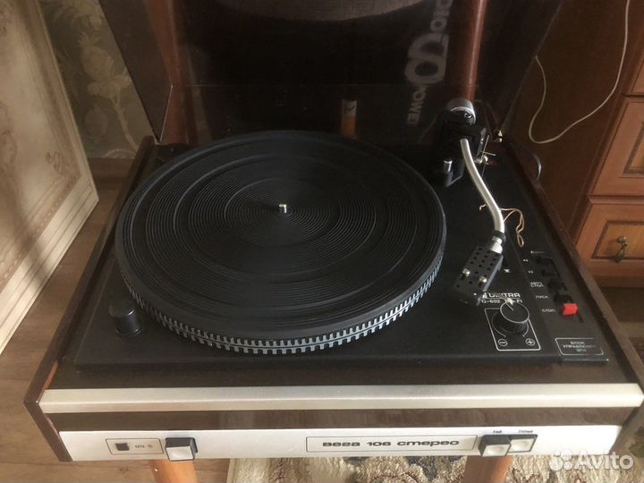 Проигрыватель винила Вега 106