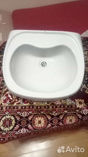 Раковина в ванную бу