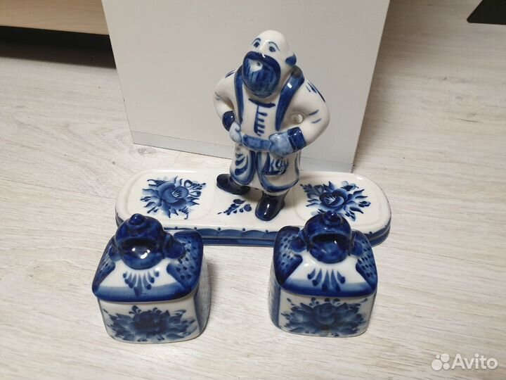 Фарфоровая посуда гжель