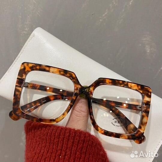 Очки имиджевые