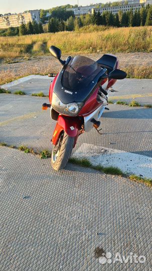 Yamaha yzf1000r
