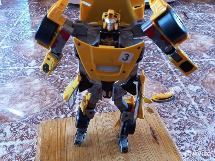 Игрушки трансформеры бамблби