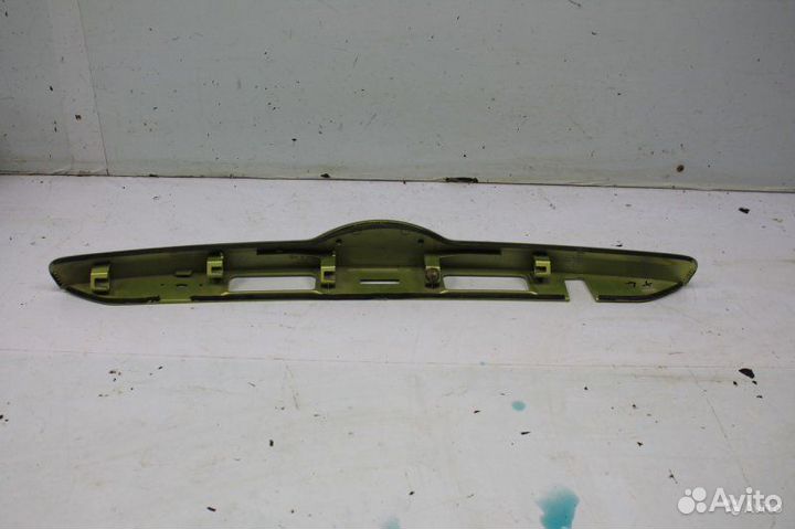 Накладка крышки багажника Subaru Impreza 3