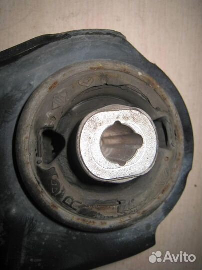 Рычаг передний правый нижний Renault Scenic 3 (JZ