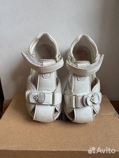 Сандалии для девочки 25
