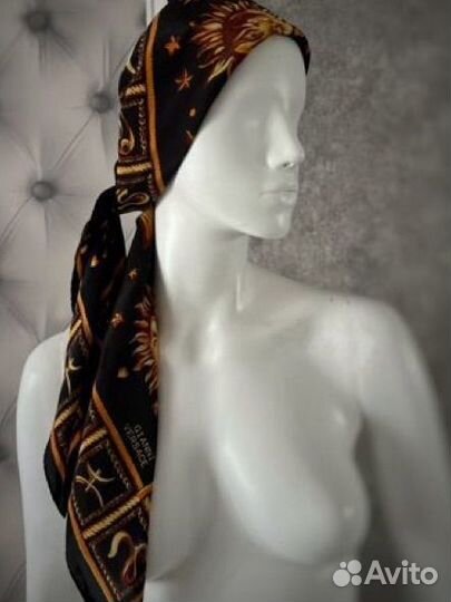 Versace платок. Шёлк. Оригинал