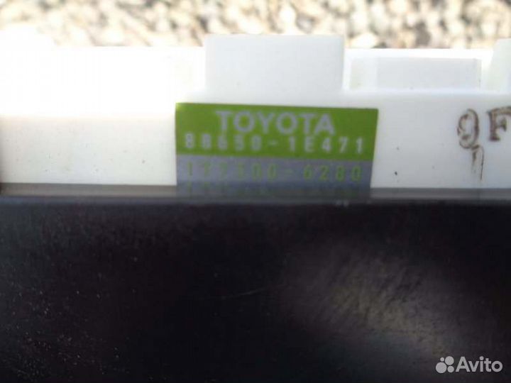 Климат-контроль Toyota Corolla Spacio ZZE122