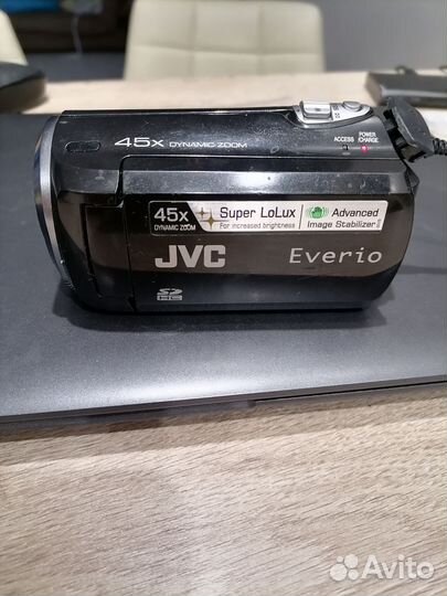 Цифровая видеокамера