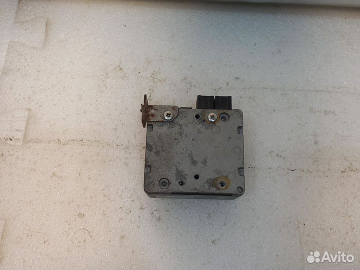 Блок управления рулевой колонкой Nissan Tiida C11