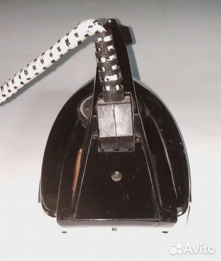 Утюг 1000 Вт рабочий