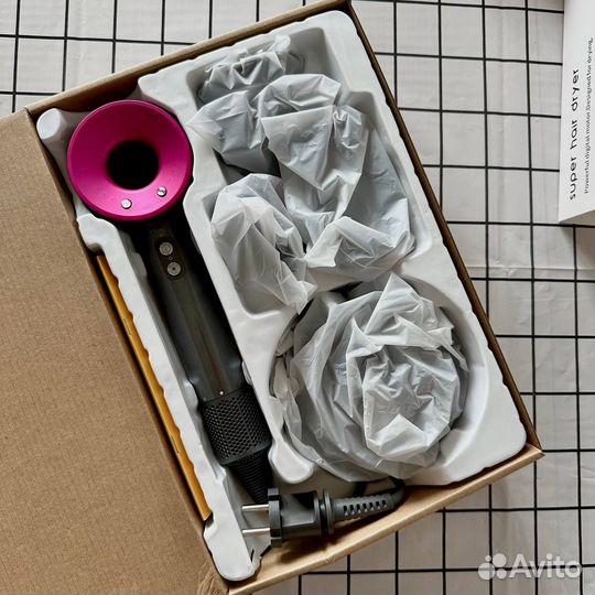 Фен Dyson supersonic premium