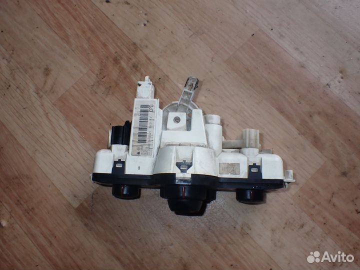 Блок управления отопителем Renault Megane II 03-09