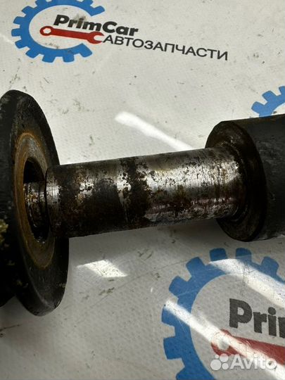 Рычаг подвески Mitsubishi Pajero V21W 4D56