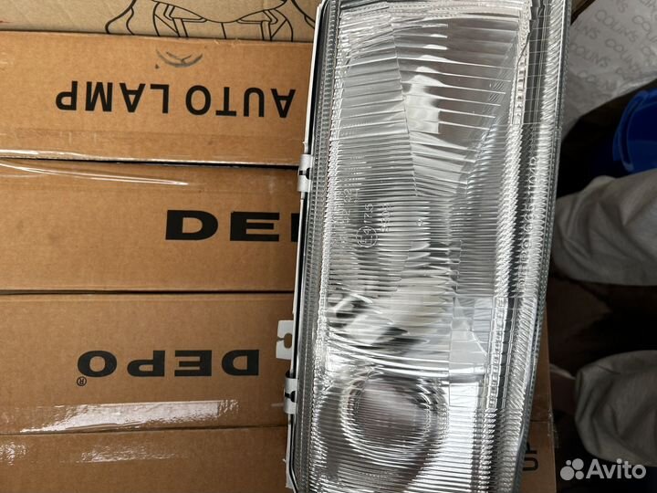 Фара правая на skoda octavia tour (A4)