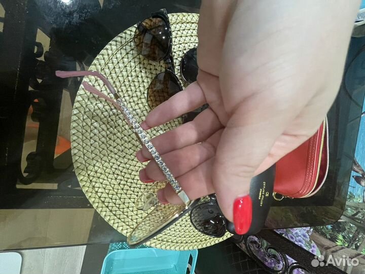 Солнцезащитные очки