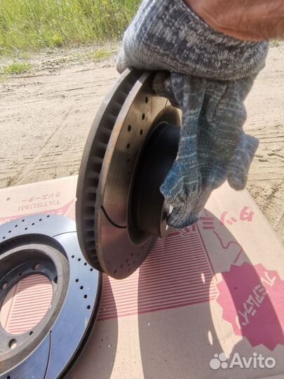 Передние тормозные диски toyota