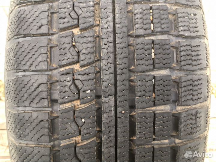 Toyo Winter Tranpath MK4a 215/60 R17 96Q