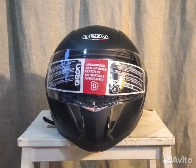 Мотошлем модуляр beon Design