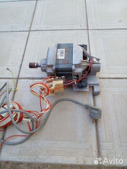 Двиг. на стир. машину занусси