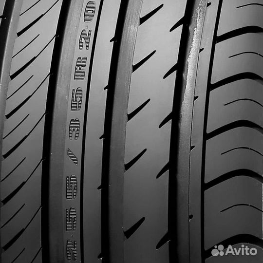 Sunfull SF-888 215/55 R17 98W