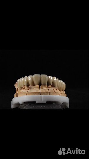 Опытный зубной техник