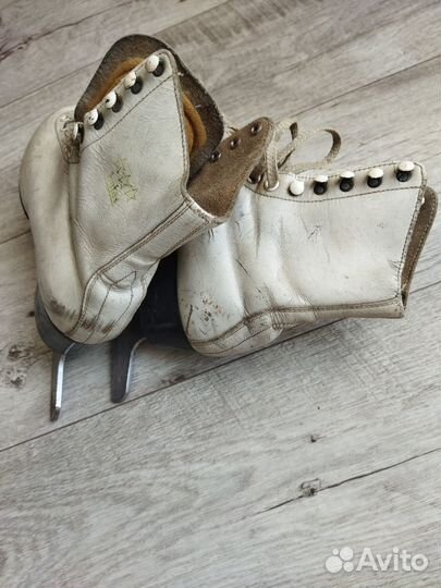 Коньки фигурные 35рр