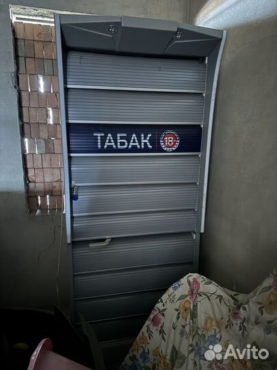 Витрины и шкафы табачные