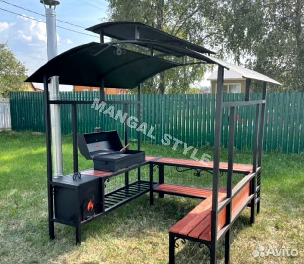 Мангал с крышей