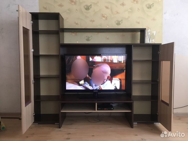 Продается тумба для телевизора