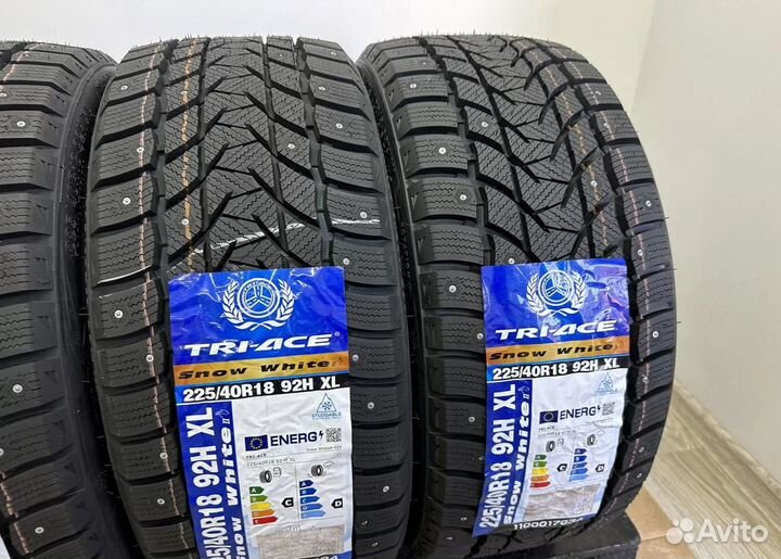 Tri Ace Snow White II 225/40 R18 37H