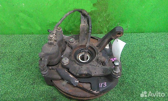 Кулак поворотный правый Nissan Presage