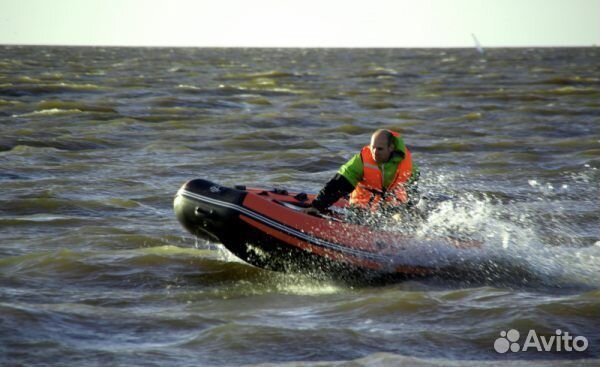 Лодка Адмирал 330 CF нднд