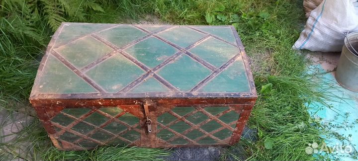 Сундук деревянный старинный
