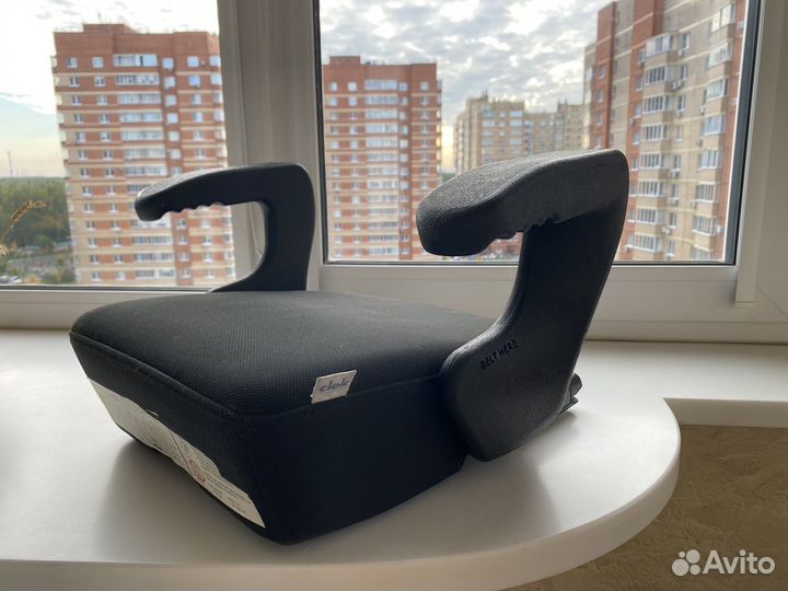 Бустер с креплением изофикс