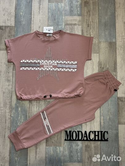 Споршик женский костюм