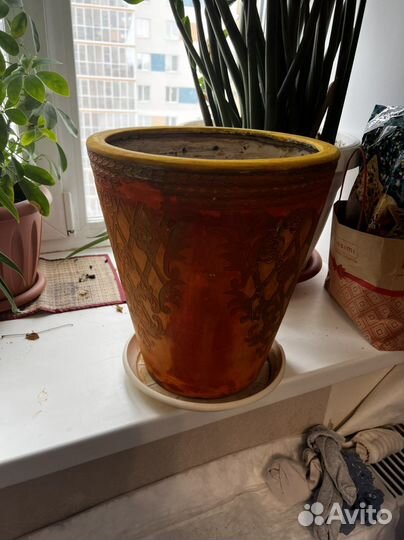 Горшок для цветов ок 20 литров