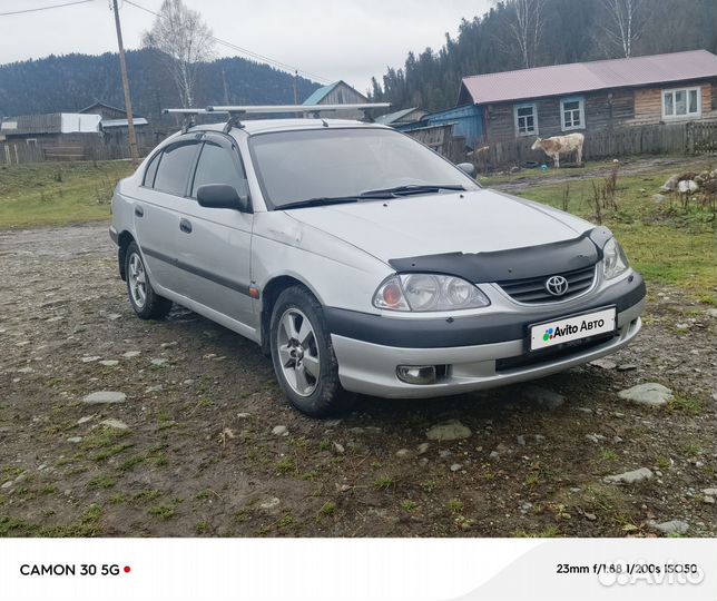 Toyota Avensis 1.6 МТ, 2002, 100 000 км