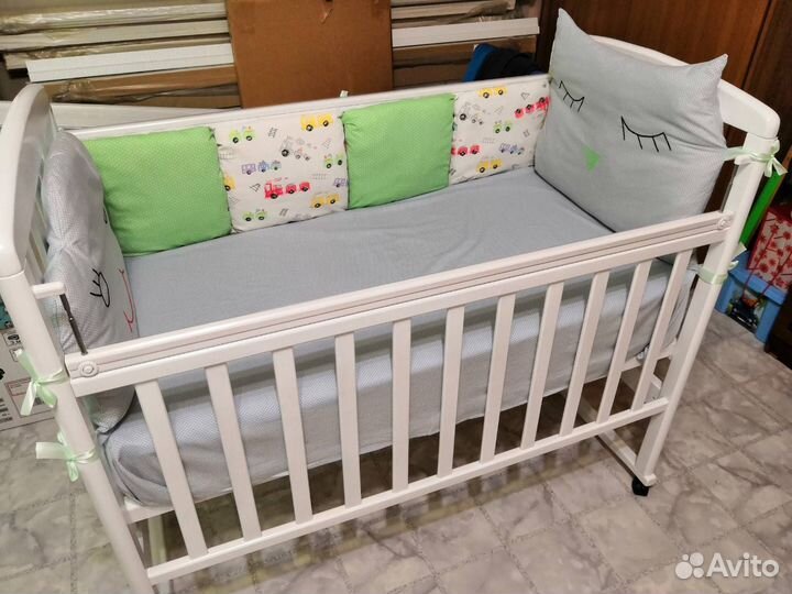Детская кроватка