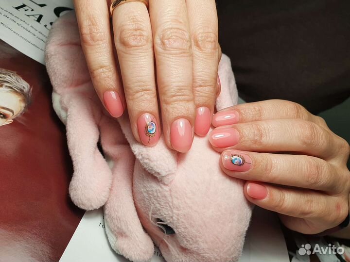 Маникюр педикюр