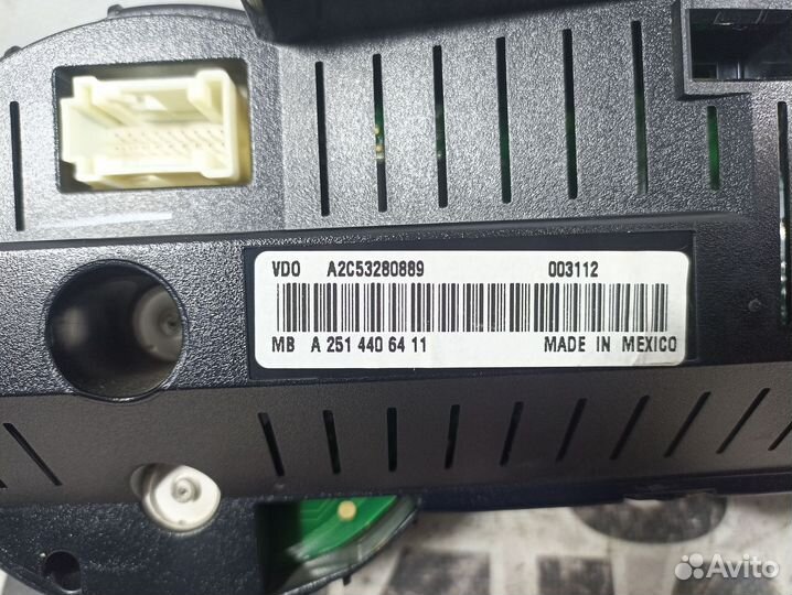 Приборная панель Mercedes W251