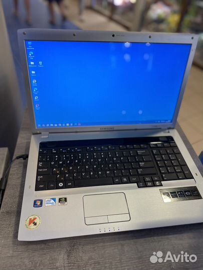Ноутбук samsung r730 Экран большой яркий