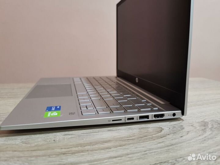 HP Pavilion 14 i5-1135G7/MX450/16GB/512SSD