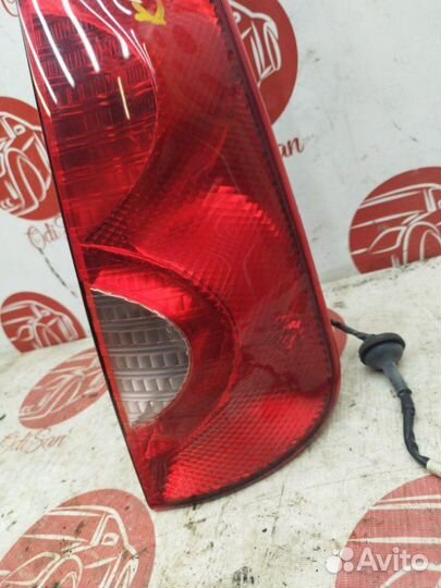 Фонарь задний правый Nissan Note E11 CR14DE 2008