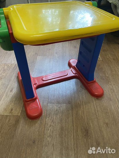 Детский стол и стул с доской для рисования