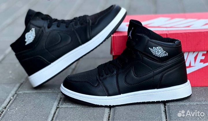 Кроссовки Nike Air Jordan 1