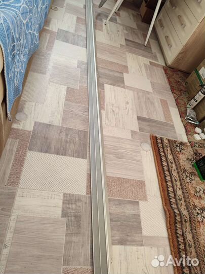 Карниз потолочный бу