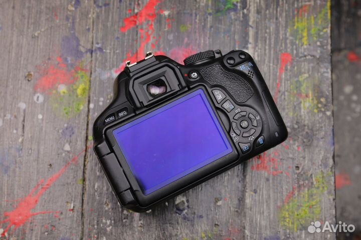 Canon EOS 600D Kit EF-S 18-55mm f/3.5-5.6 III