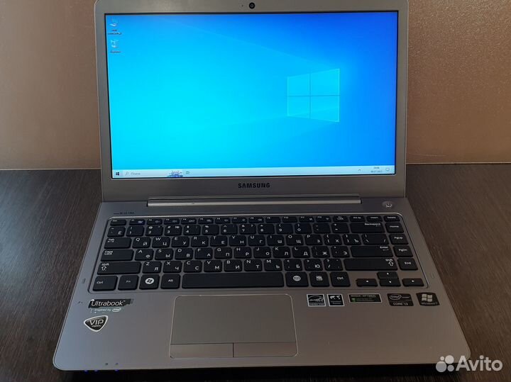 Портативный, без царапинки Samsung Intel Core i3