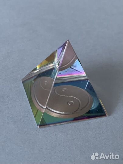 Пирамидка Инь-Янь хрустальная, фигурки, свечи
